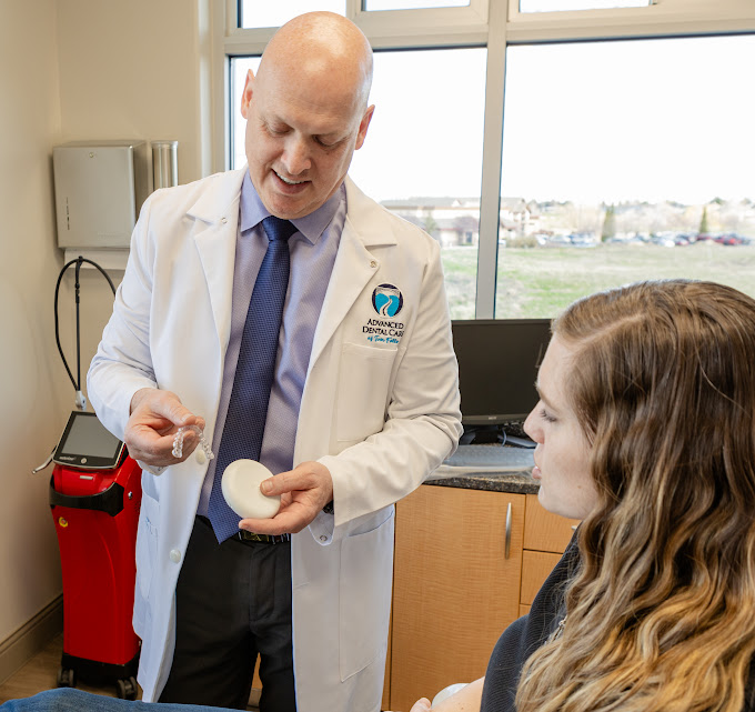 Invisalign-vs.-Traditional-Braces